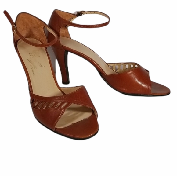 Vintage "TIPPIE" Tan Leather Heels from Spain - Picture 2 of 6